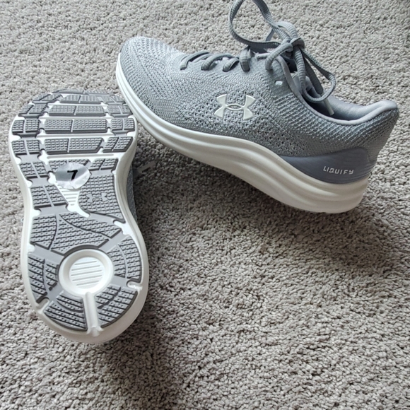 UNDER ARMOUR LIQUIFY SHOES - Picture 4 of 7
